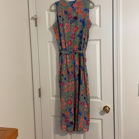 Spense striking striped & floral jumpsuit! Tie at waist. Falls mid calf. Size M. - Picture 11 of 13